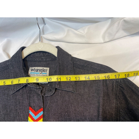 VTG Wrangler Authentic Western Apparel Womens S/M Long Sleeve with Bead Work - Picture 7 of 9
